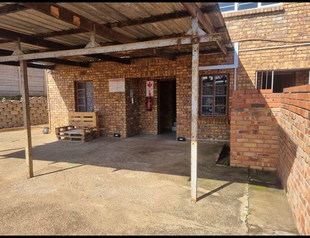 230M² BUSINESS FOR SALE IN KULEKA